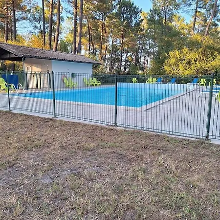 Chalet Lacanau Holiday home *